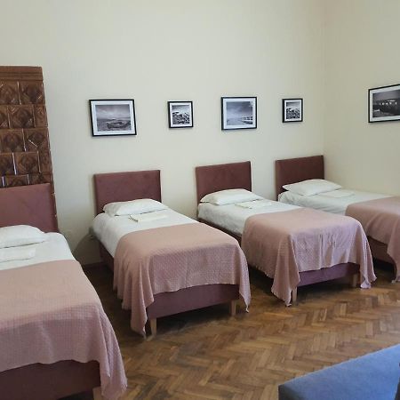 Hello Aparthotels Красков Екстериор снимка